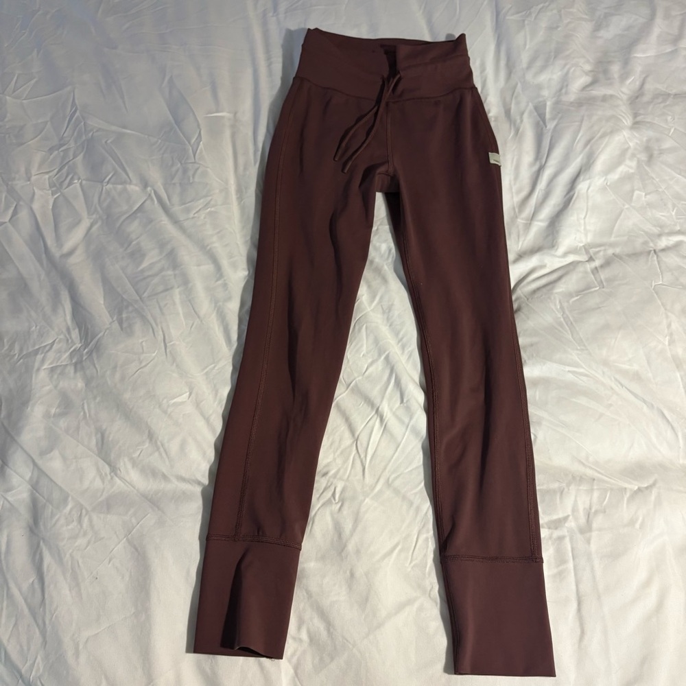 Vuori  Burgundy Leggings